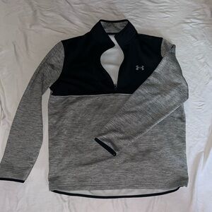 Under armor sweatshirt color grey and black